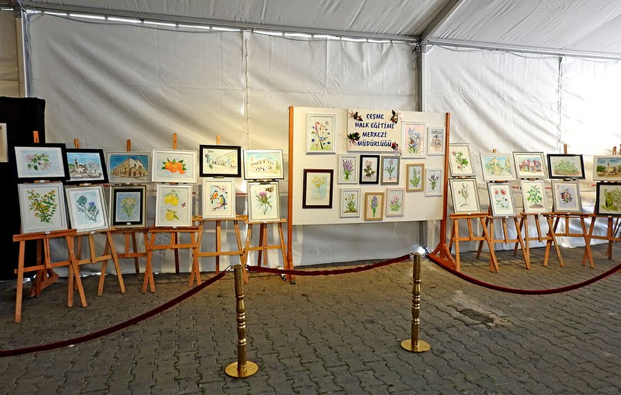 Grafiksel Çizimler Kursu'ndan Alaçatı Ot Festivali’ne Renkli Katkı
