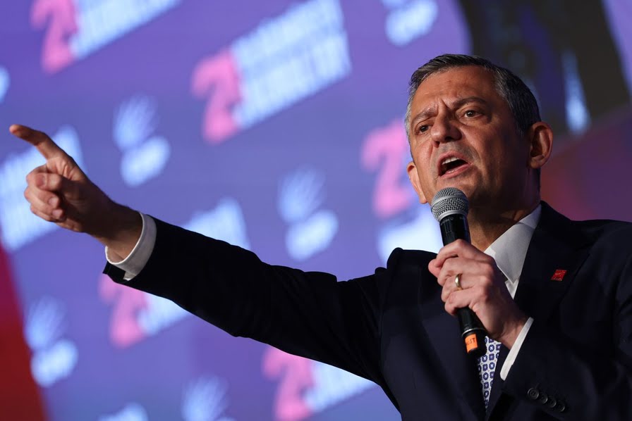 Yeniden CHP Genel Başkanı seçilen Özel'den 'teşekkür' mesajı