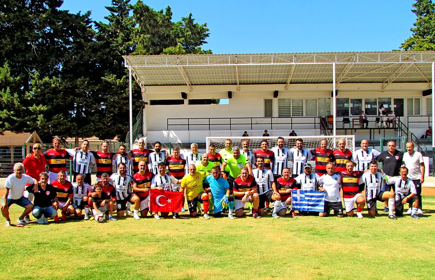 Çeşme–Sakız Arasında Futbolla Dostluk Köprüsü Kuruldu