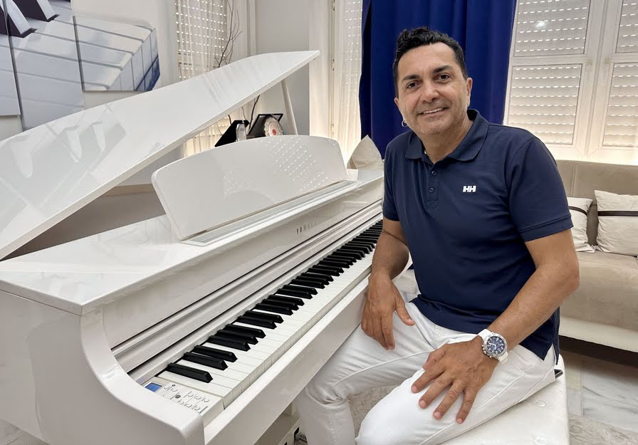 Çeşmeli Sanatçı Mustafa Boran Durgun’dan Dijital Platformlarda Rekor Başarı  