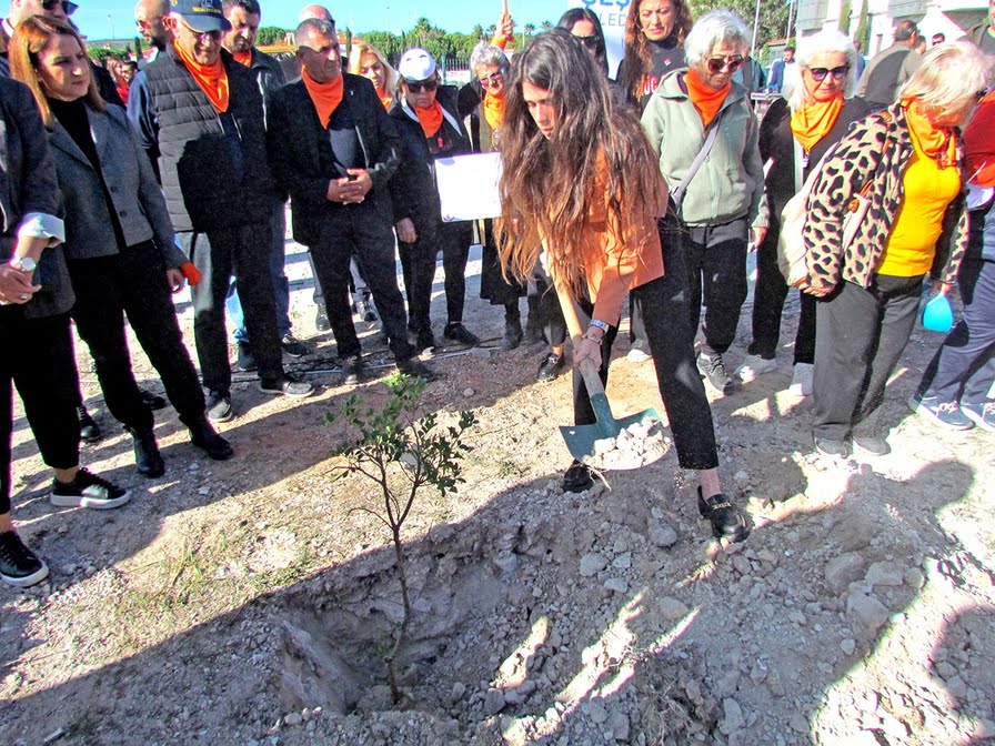   Şiddete Karşı Sessiz Çığlık: Çeşme’de 411 Kadın İçin 411 Fidan  