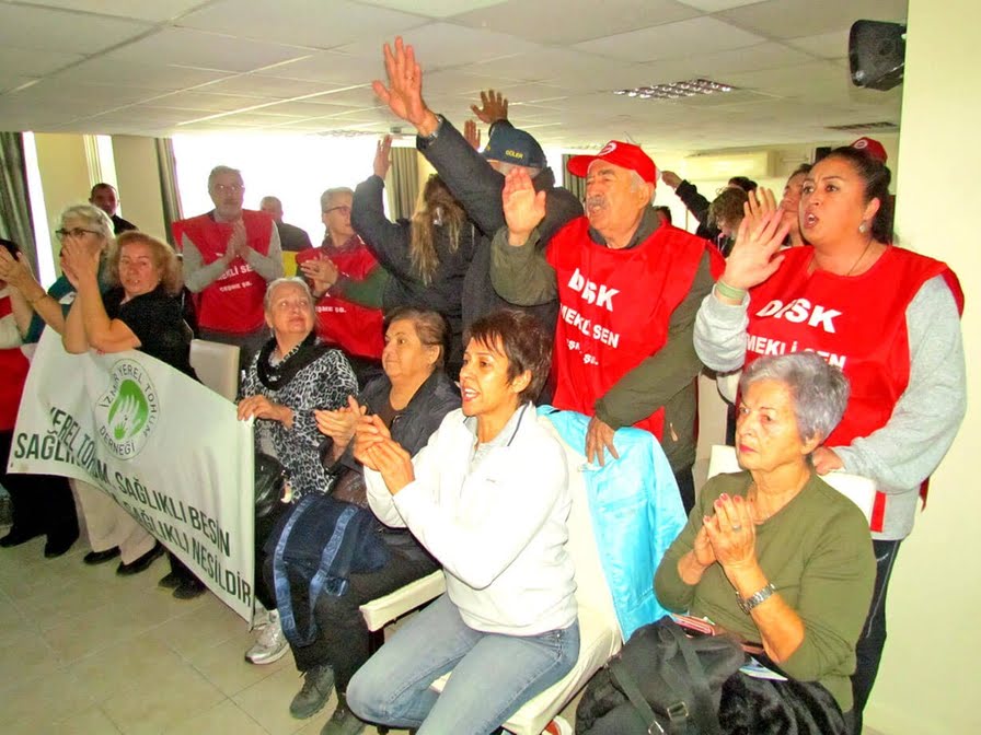 Alaçatı’da Yat Limanı Projesine Tepki: ÇED Toplantısı Halk Protestosu Nedeniyle İptal Edildi