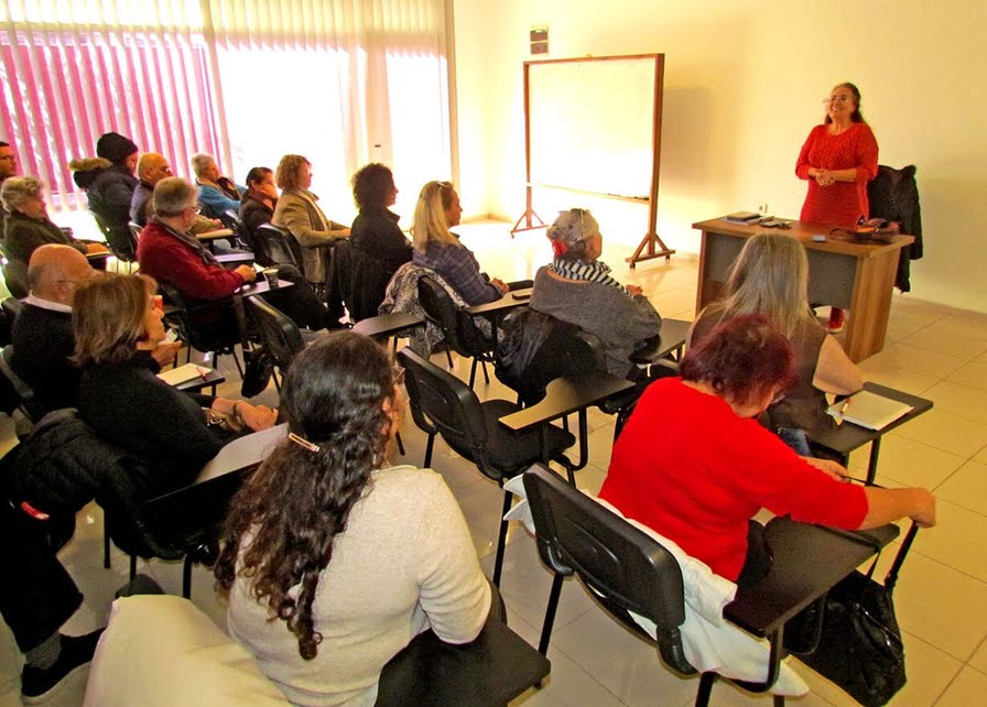 Çeşme’de, “Yetişkinler İçin Yazma Atölyesi?? Başladı
