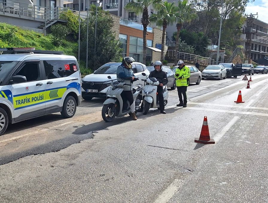 Çeşme’de Motosikletlere Sıkı Denetim: 3,5 Milyon TL Ceza
