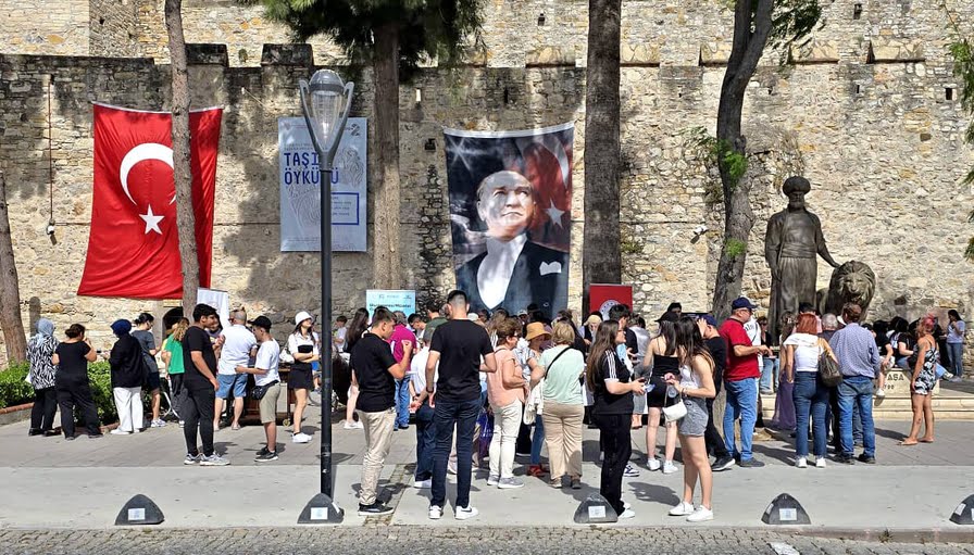 Çeşme'de Müzeler Haftası Renkli Etkinliklerle Kutlandı