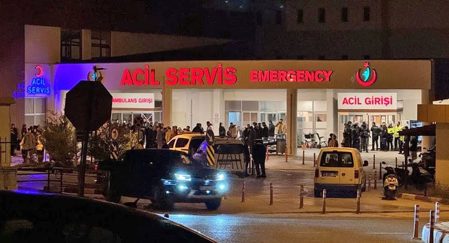 Çeşme'de silahlı kavgada 3 ölü 1 yaralı