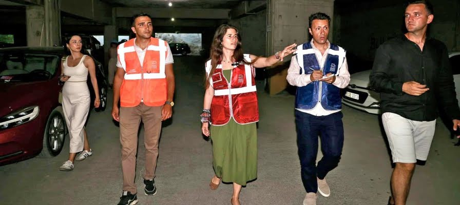 Alaçatı’nın otopark sorununa neşter