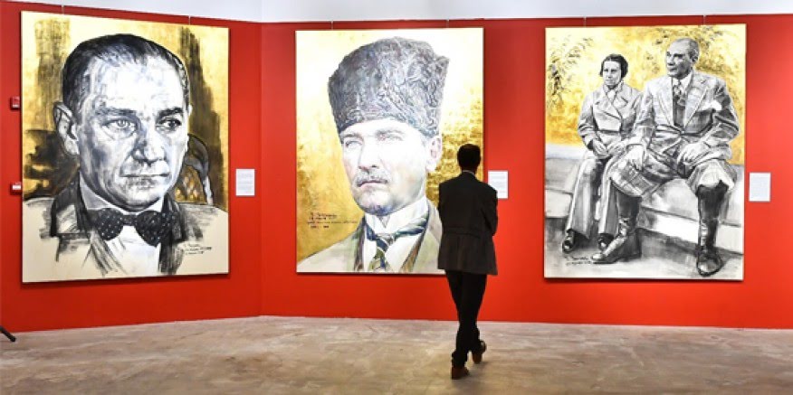 “Atatürk: İz Bırakan İlkler Dev Portreler?? sergisi açıldı
