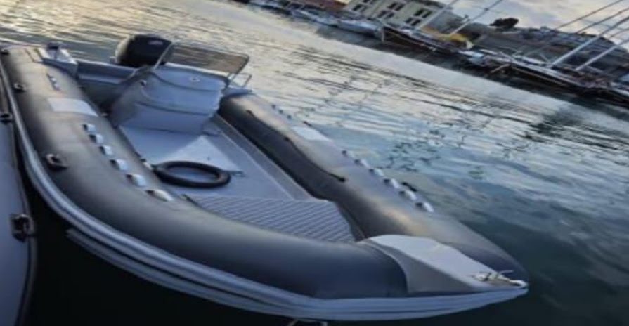 Çeşme Topburun Mevkiinde Sahipsiz Lastik Bot Bulundu