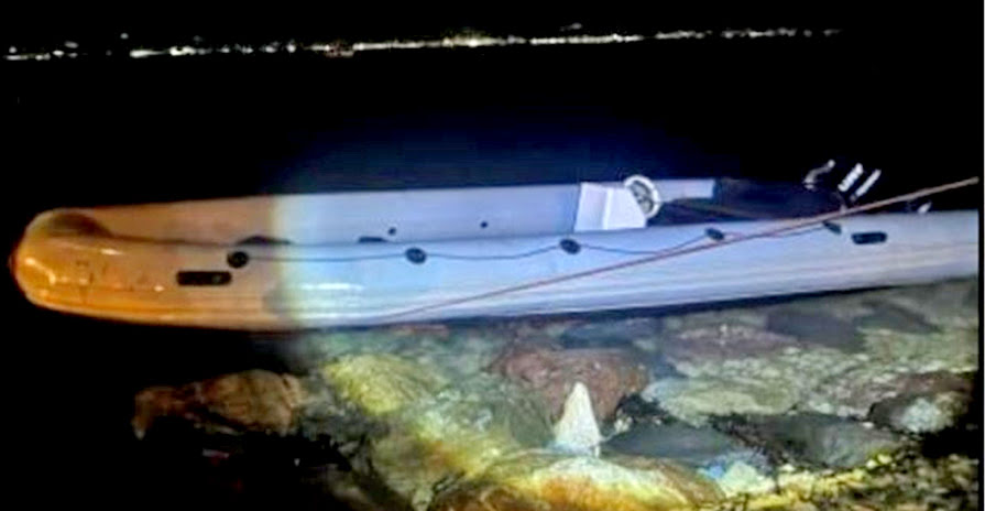 Çeşme Uçburun Mevkiinde Sahipsiz Lastik Bot Bulundu