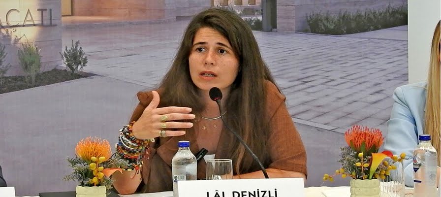 Başkan Denizli, "Çeşme’nin pahalılığı Türkiye'den farklı değil, ekonomik buhran yüzünden tüm ülke pahalı"