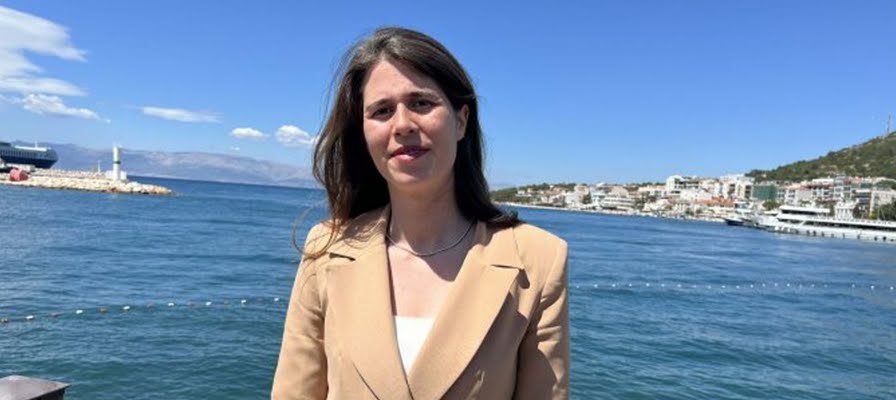 Başkan Denizli, "Yunan adaları ile Çeşme’nin sunduğu turizm hizmeti mukayese kabul etmez"