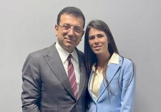 Çeşme Belediye Başkanı Lâl Denizli'den Ekrem İmamoğlu'nun Gözaltına Alınmasına Sert Tepki