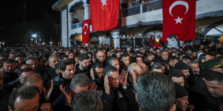 Başkan Oran, "Özgür Özel'e karşı yapılan provokasyon girişimini şiddetle kınıyorum"