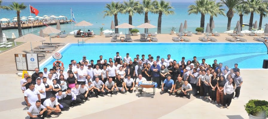 Boyalık Beach Hotel 11 yaşında