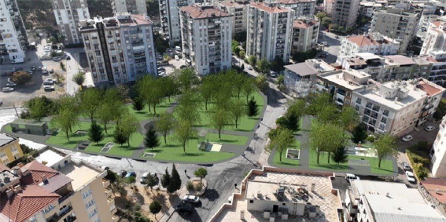 Buca Metrosu’nun yapımında ağaçlara özel koruma