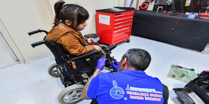 Büyükşehir'den ‘engelsiz yaşam’ için yol yardım desteği