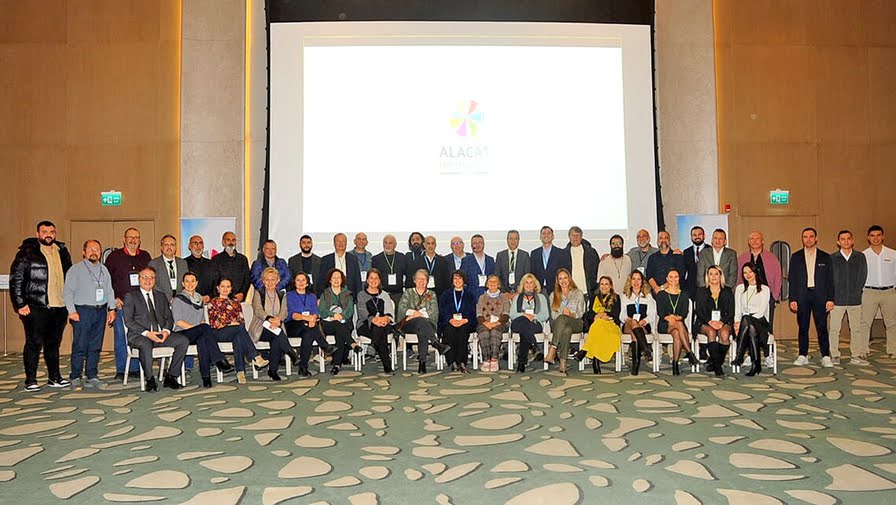 ALAÇATI TURİZM DERNEĞİ 2024 SEZON SONU DEĞERLENDİRME TOPLANTISI GERÇEKLEŞTİRİLDİ