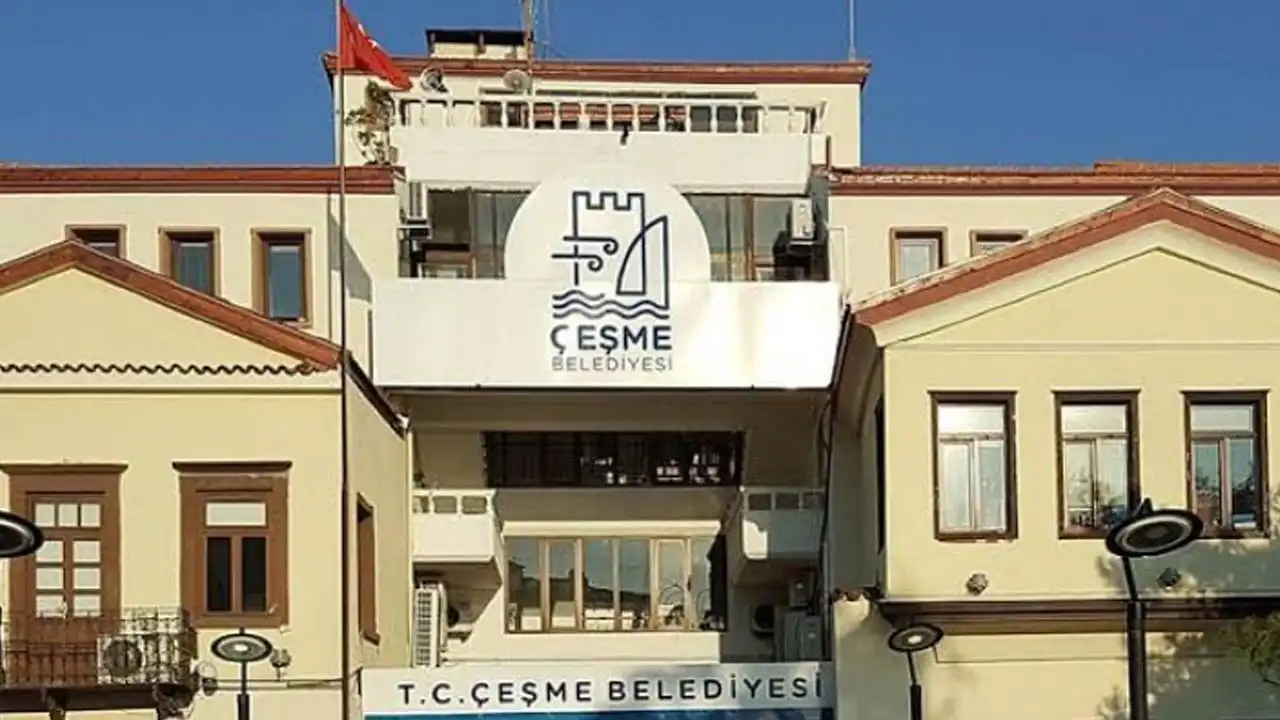 Çeşme Belediyesi’nden bayramda ücretsiz mezarlık servisi