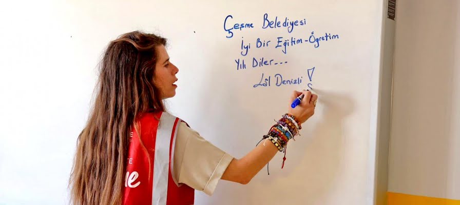 Çeşme Belediyesi, okulları yeni döneme hazırlıyor