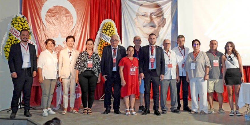 Çeşme CHP'de Kavasoğullar güven tazeledi