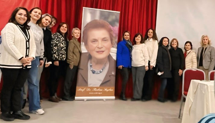Çeşme ÇYDD'de nöbet değişimi
