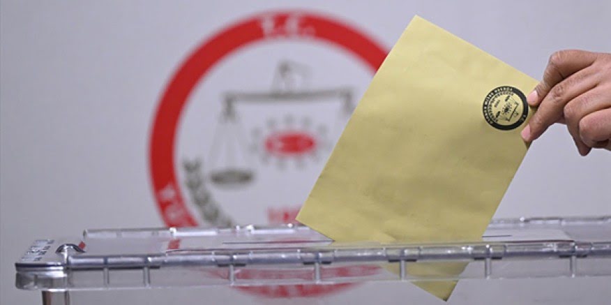 Çeşme’de 15 aday yarışacak