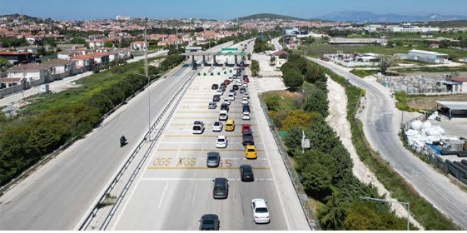 Çeşme'de bayram yoğunluğu