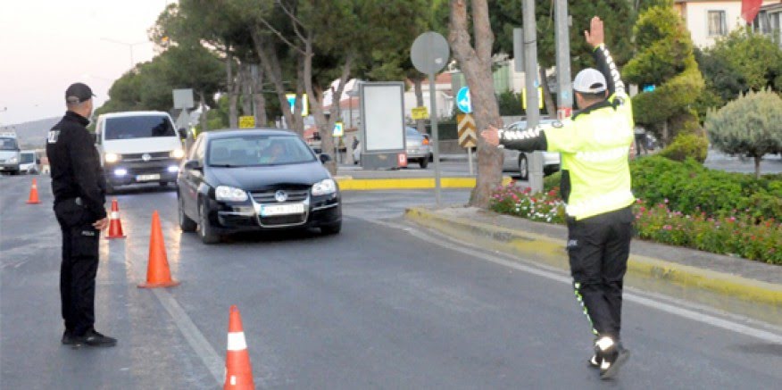 Çeşme'de, bir ay içinde, çeşitli suçlardan aranan 196 kişi yakalandı