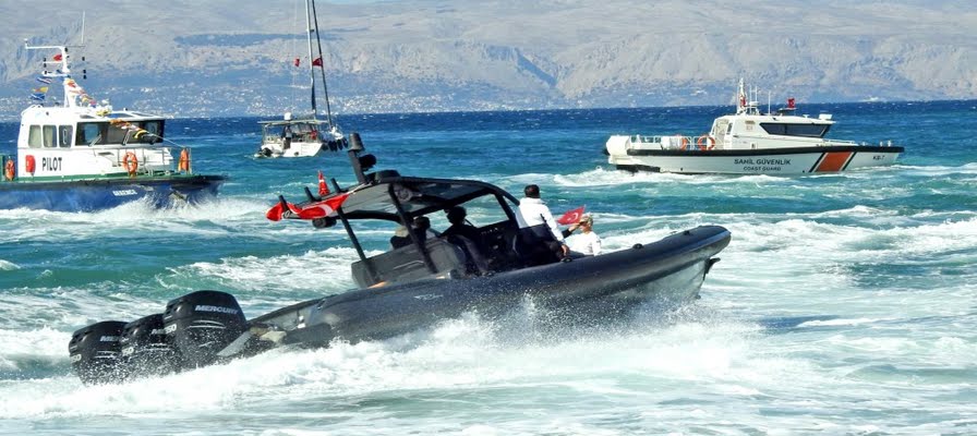 Çeşme'de Cumhuriyet coşkusu denize taştı