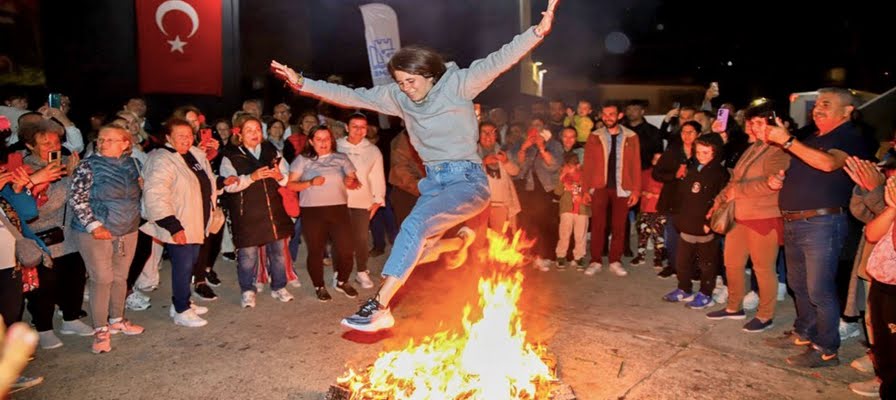 Çeşme’de Hıdırellez Şenliği coşkuyla kutlandı