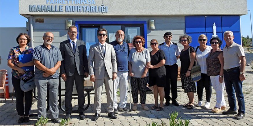 Çeşme'deki 24 yıllık Fahrettinpaşa Mahallesi'ni ilk kez bir Kaymakam ziyaret etti