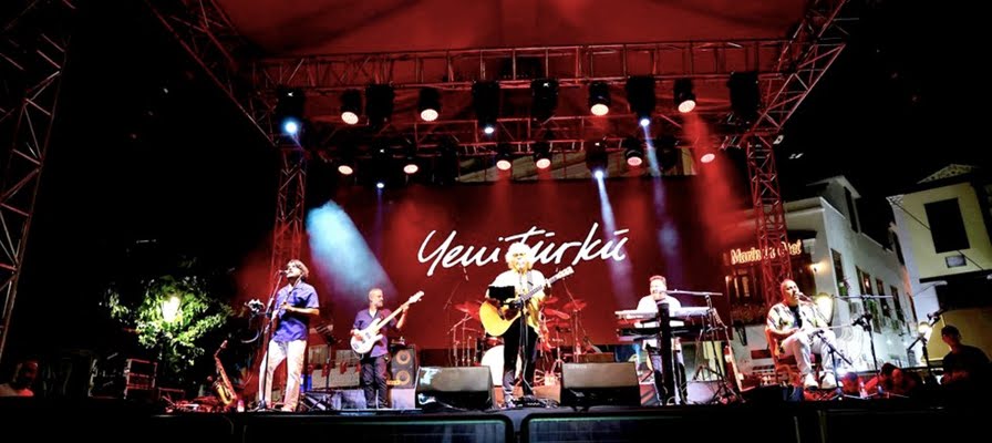 Çeşme Festivali Yeni Türkü ile Görkemli Bir Final Yaptı