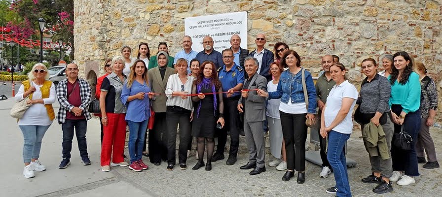 "Çeşme'nin Tarihi Yapıları" sergisi Çeşme Kalesi'nde açıldı