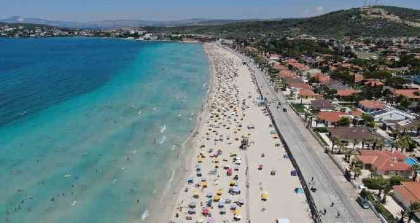 Çeşme'ye tatilci akını
