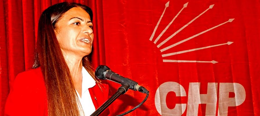 CHP Çeşme İlçe Kadın Kolları Başkanlığına Derya Atalan seçildi