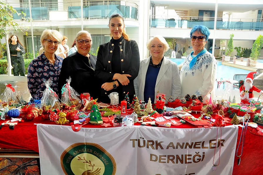 Türk Anneler Derneği Çeşme Şubesi'nden öğrenciler yararına kermes