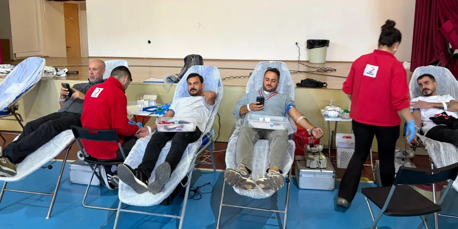 Çeşme 15 Eylül Mustafa Çapkan İlkokulu’ndan örnek dayanışma: 97 ünite kan bağışı toplandı