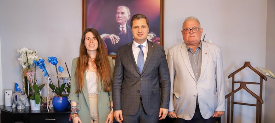 DENİZ YÜCEL’DEN BAŞKAN DENİZLİ’YE: “ÇEŞME SİZİNLE DAHA GÜZEL OLACAK??