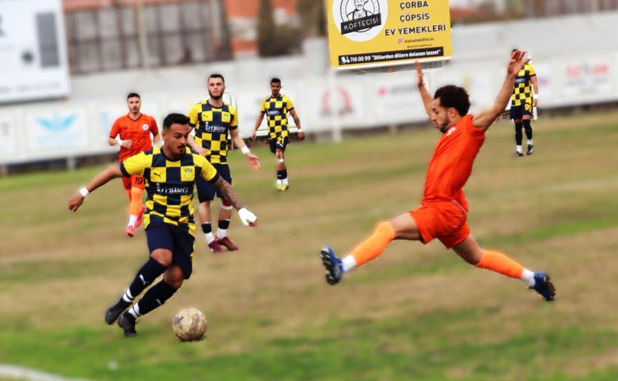 İmren Alaçatıspor zirveye tırmanıyor