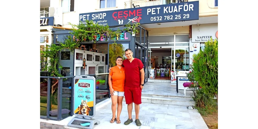 Çeşme’de pet hizmetlerini sosyal sorumlulukla buluşturdular
