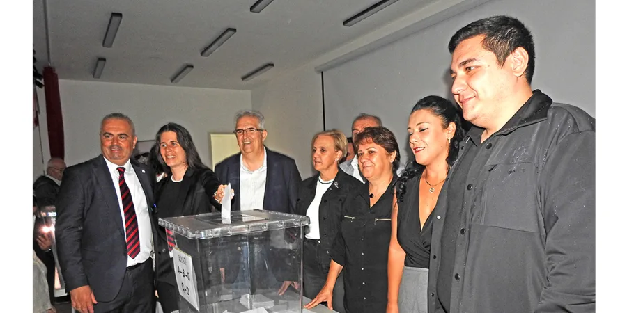 Lal Denizli: “Türkiye’de değişim yerelden başlamalı”
