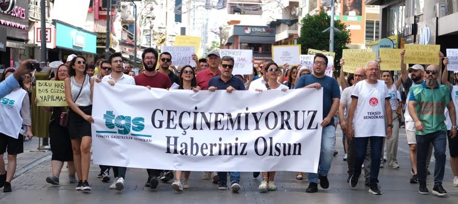 Gazeteciler İzmir’de sokağa çıktı: “GEÇİNEMİYORUZ, HABERİNİZ OLSUN??