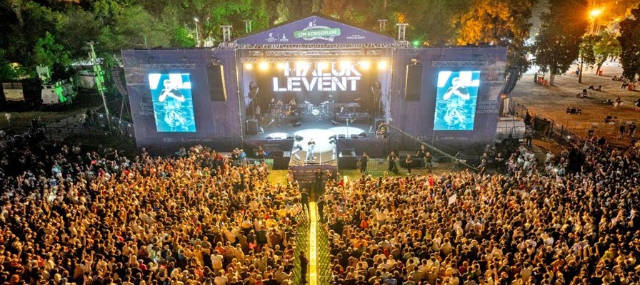 Haluk Levent ile unutulmaz 9 Eylül coşkusu