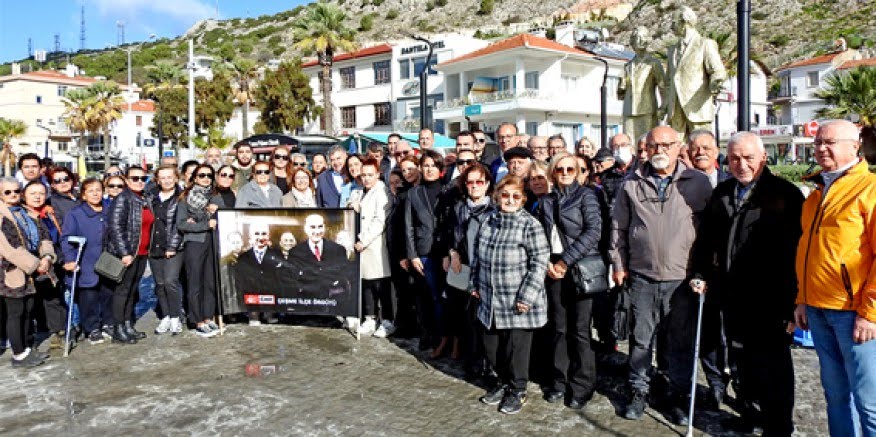 İnönü, Çeşme'de saygıyla anıldı