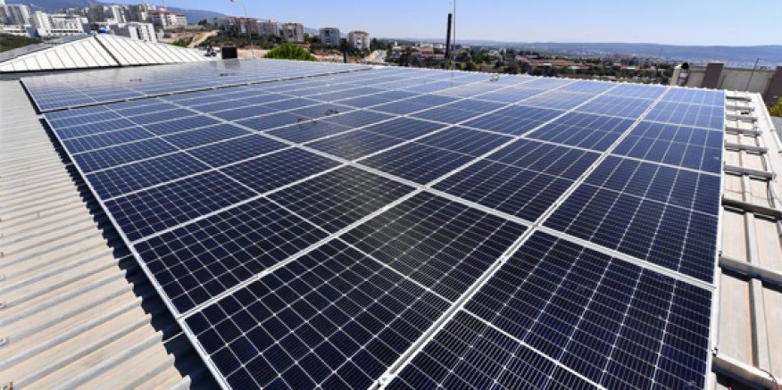 İzmir Büyükşehir Belediyesi’nden temiz enerji hamlesi  Güneş enerjisi 7 milyon lira kazandırdı
