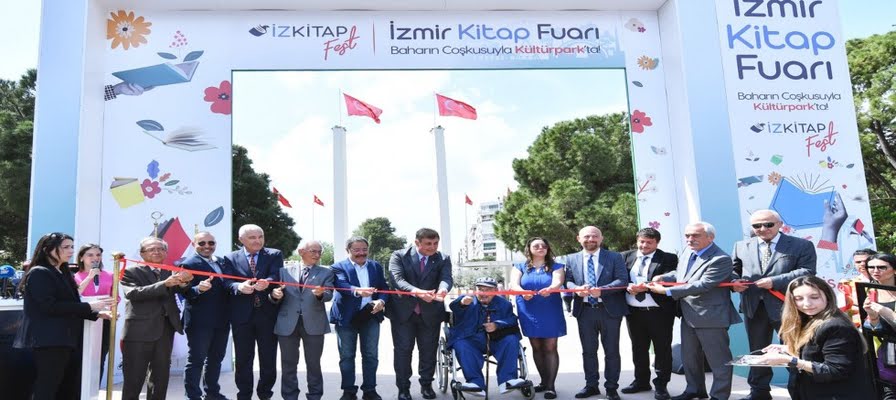 İzmir Kitap Fuarı Kültürpark’ta başladı