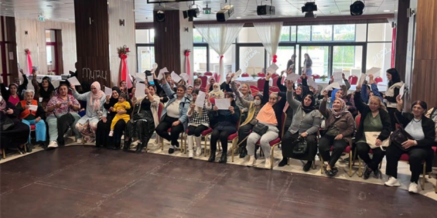 Kadınlar hem eğlendi hem bilgilendi
