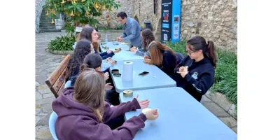 Çeşme Kalesi’nde teneke kutular fotoğraf makinesine dönüştü