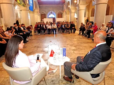 Çeşme’de meme kanserine karşı farkındalık buluşması